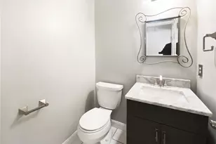 15751 Heathercroft Dr, Chesterfield, MO 63017 - Photo 16