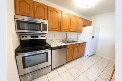 2543 Saddle Ridge Drive, Florissant, MO 63031 - Photo 2