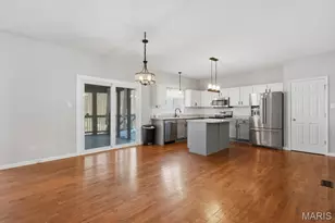 571 Bluffs View Ct, Eureka, MO 63025 - Photo 8