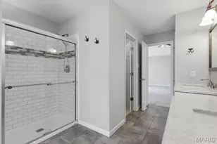 571 Bluffs View Ct, Eureka, MO 63025 - Photo 44