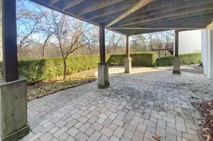 326 Woodlawn Terrace Ct, Ballwin, MO 63021 - Photo 18