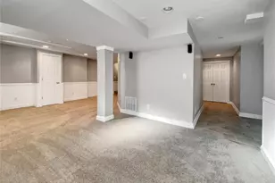 326 Woodlawn Terrace Ct, Ballwin, MO 63021 - Photo 16