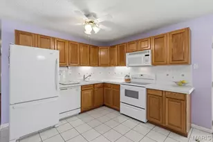 42 Cedar Ledge Dr, Pacific, MO 63069 - Photo 8