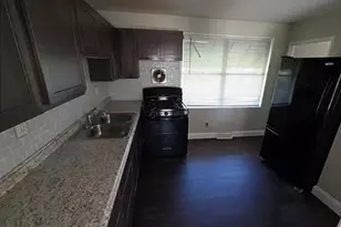 9939 Duke Dr, Saint Louis, MO 63136 - Photo 2