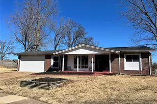 3615 Dwyer Ln, Florissant, MO 63033 - Photo 2