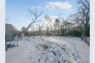 915 Maurice Avenue, Ferguson, MO 63135 - Photo 14