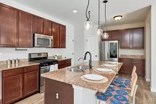 724 Derby Way Dr, Wentzville, MO 63385 - Photo 8