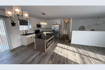 902 Forest Avenue, Valley Park, MO 63088 - Photo 2