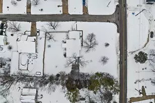 393 Martin Field Ct, Villa Ridge, MO 63089 - Photo 10