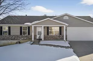 1581 Tea Party Ln, O'Fallon, MO 63366 - Photo 2