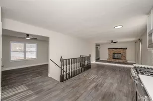 5182 N Royale Dr, Imperial, MO 63052 - Photo 8