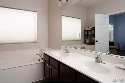 10940 Clydesdale Manors Court, Saint Louis, MO 63123 - Photo 12