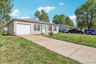 12373 Santa Maria Dr, Saint Louis, MO 63138 - Photo 2