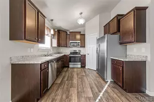 325 Spring Valley Dr, Winfield, MO 63389 - Photo 8