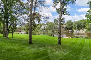 9 Woodview Dr, Lake Saint Louis, MO 63367 - Photo 10