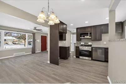 1150 Bosworth Drive, Saint Louis, MO 63137 - Photo 10