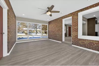1150 Bosworth Drive, Saint Louis, MO 63137 - Photo 8