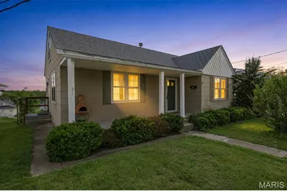 930 Ridgeway Street, Saint Genevieve, MO 63670 - Photo 1