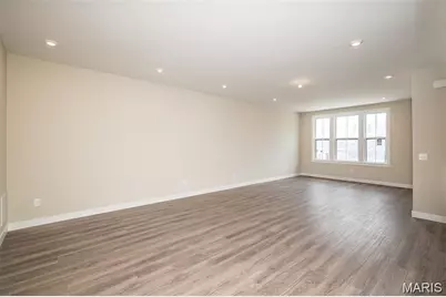 1347 W Gateway Heights W, Richmond Heights, MO 63144 - Photo 12