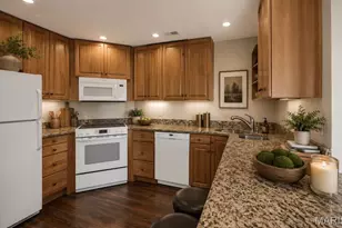 9117 N Swan Cir, Saint Louis, MO 63144 - Photo 8