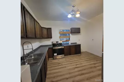 945 Cedar Street, Poplar Bluff, MO 63901 - Photo 2