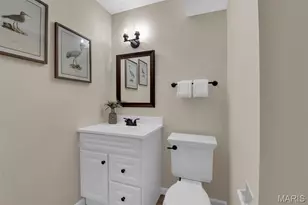 5545 Dantonaire Pl, Saint Louis, MO 63128 - Photo 14