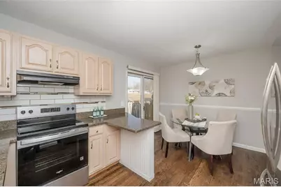 2325 Charlemagne Drive, Maryland Heights, MO 63043 - Photo 12
