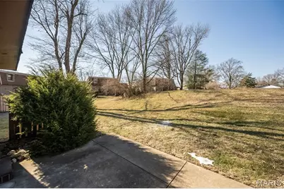 2325 Charlemagne Drive, Maryland Heights, MO 63043 - Photo 24