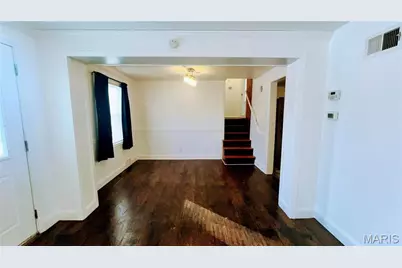 1587 Farmview Avenue, Saint Louis, MO 63138 - Photo 6