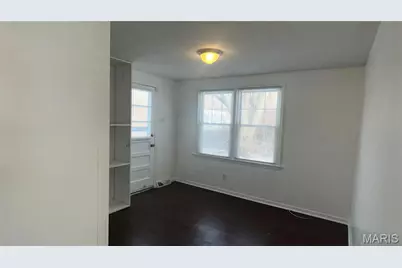 1587 Farmview Avenue, Saint Louis, MO 63138 - Photo 10