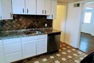 1587 Farmview Ave, Saint Louis, MO 63138 - Photo 8