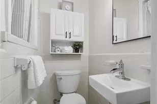 8417 Colonial Ln, Saint Louis, MO 63124 - Photo 16