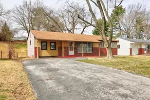 105 Clearview Dr, Florissant, MO 63033 - Photo 1