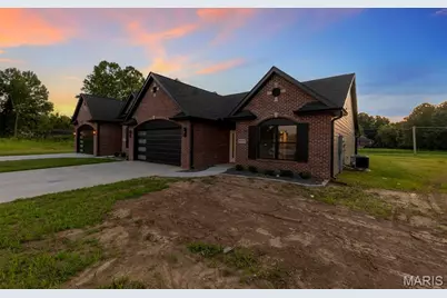 3707 Beechwood Court, Cape Girardeau, MO 63701 - Photo 2