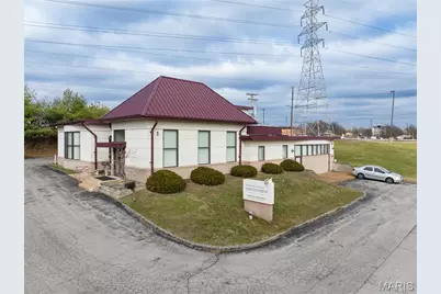 357 N Woods Mill Road, Chesterfield, MO 63017 - Photo 1