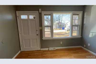 3212 W Tennyson Avenue, Saint Louis, MO 63114 - Photo 2