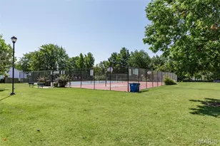 1044 Holly River Dr, Florissant, MO 63031 - Photo 54