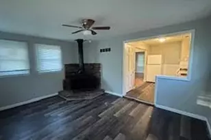 10130 Newbold Dr, Bellefontaine Neighbors, MO 63137 - Photo 6