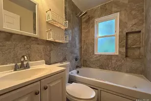 10346 Ashbrook, Bellefontaine Neighbors, MO 63137 - Photo 4