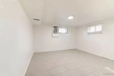 150 Saint Charles Street, Florissant, MO 63031 - Photo 32