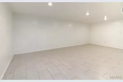 150 Saint Charles Street, Florissant, MO 63031 - Photo 34