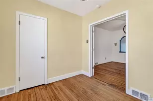 5139 Goethe Ave, Saint Louis, MO 63109 - Photo 20