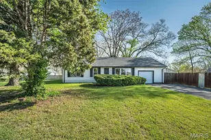 141 Elm Grove Ave, Hazelwood, MO 63042 - Photo 4