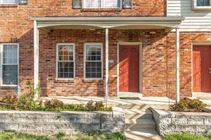 1212 Clarkson Ct, Ballwin, MO 63011 - Photo 2