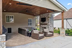 267 Fairway Green Dr, O'Fallon, MO 63368 - Photo 8