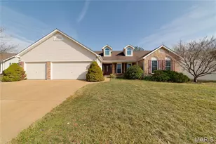 518 Old Dominion St, O'Fallon, MO 63368 - Photo 2