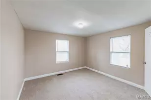 19701 Old Jamestown Rd, Florissant, MO 63034 - Photo 12