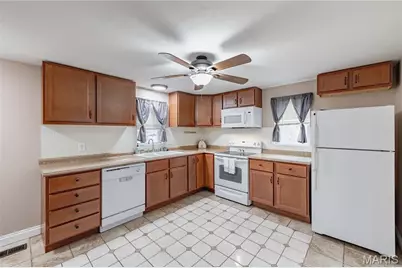19701 Old Jamestown Road, Florissant, MO 63034 - Photo 16