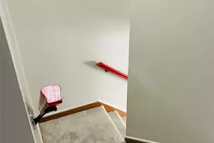 7546 Hazelcrest Dr, Hazelwood, MO 63042 - Photo 10