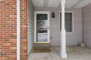2612 White Manor Ct, Saint Louis, MO 63114 - Photo 2